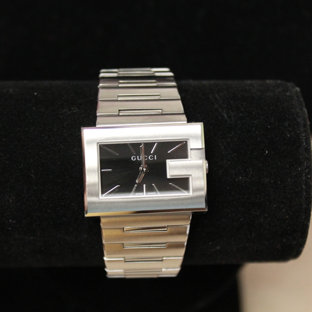 Gucci Women’s G Stainless Steel Silver Watch